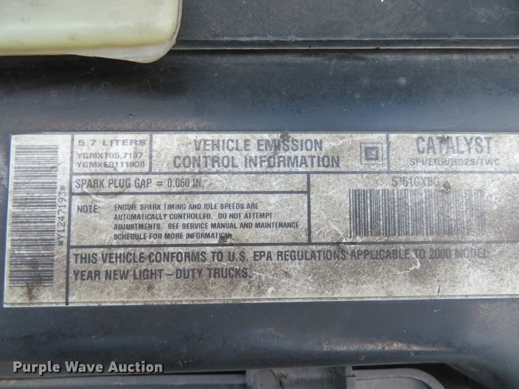 image for item DE8241 2000 GMC Savanna G1500 van
