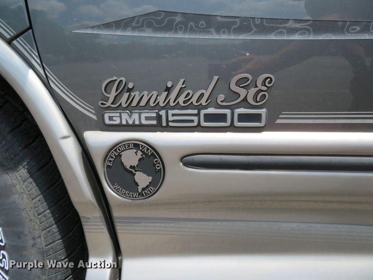 image for item DE8241 2000 GMC Savanna G1500 van