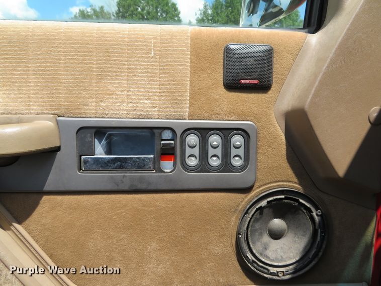 image for item DE8247 1994 Chevrolet 3500 Ext. Cab pickup truck