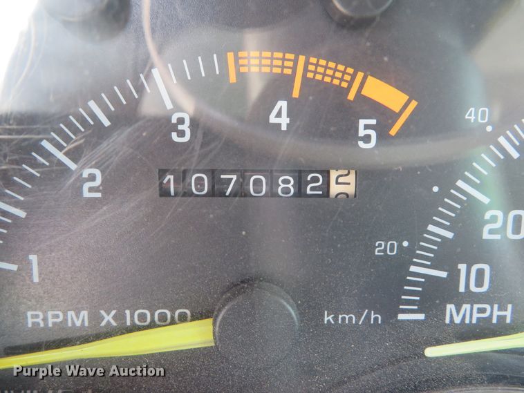 image for item DE8247 1994 Chevrolet 3500 Ext. Cab pickup truck