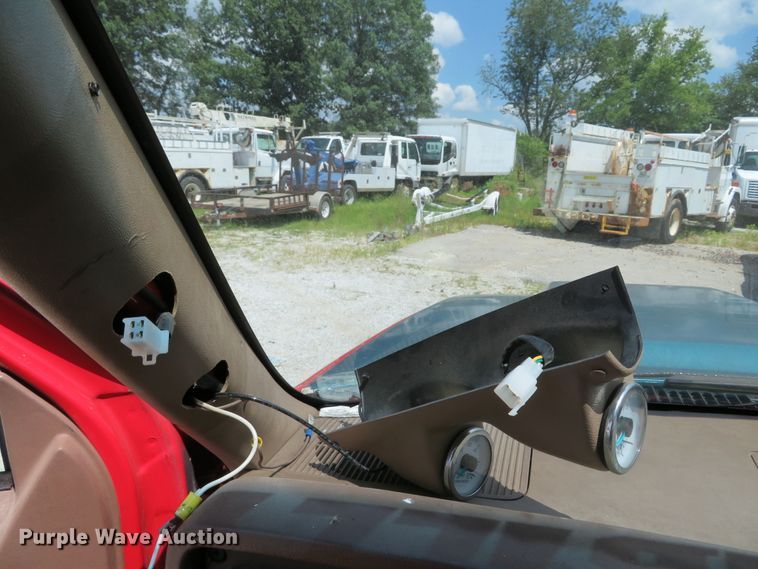 image for item DE8247 1994 Chevrolet 3500 Ext. Cab pickup truck