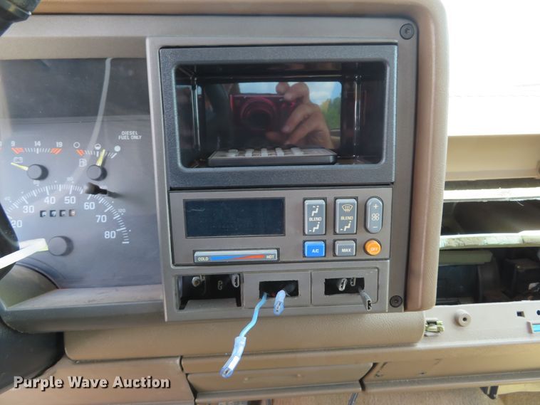 image for item DE8247 1994 Chevrolet 3500 Ext. Cab pickup truck