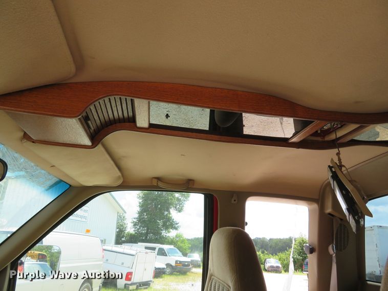 image for item DE8247 1994 Chevrolet 3500 Ext. Cab pickup truck