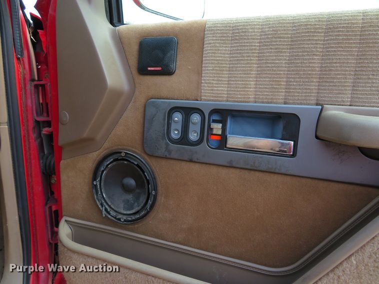 image for item DE8247 1994 Chevrolet 3500 Ext. Cab pickup truck