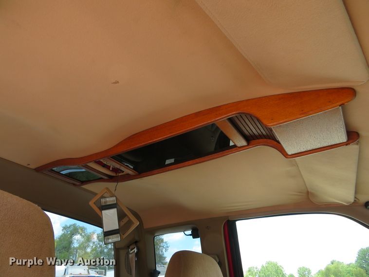 image for item DE8247 1994 Chevrolet 3500 Ext. Cab pickup truck