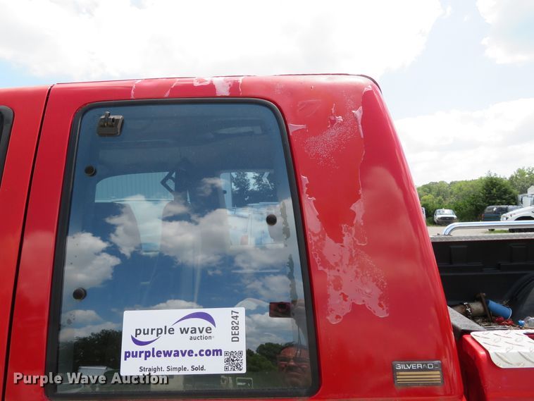 image for item DE8247 1994 Chevrolet 3500 Ext. Cab pickup truck