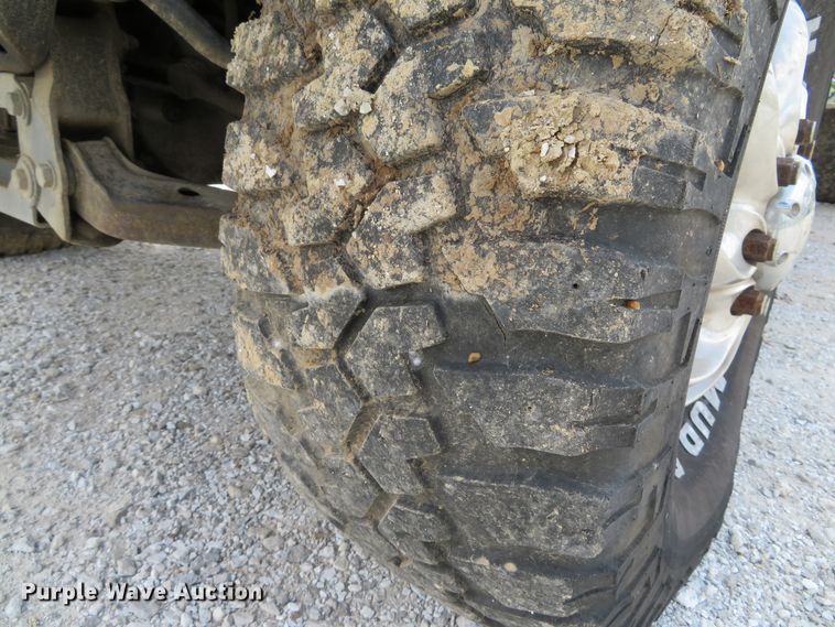 image for item DE8247 1994 Chevrolet 3500 Ext. Cab pickup truck