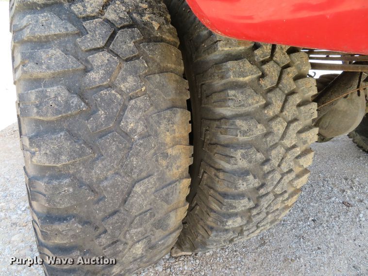 image for item DE8247 1994 Chevrolet 3500 Ext. Cab pickup truck