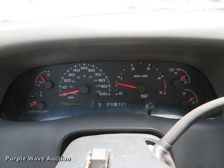 image for item DE8249 2004 Ford F350 Super Duty XL Crew Cab pickup truck