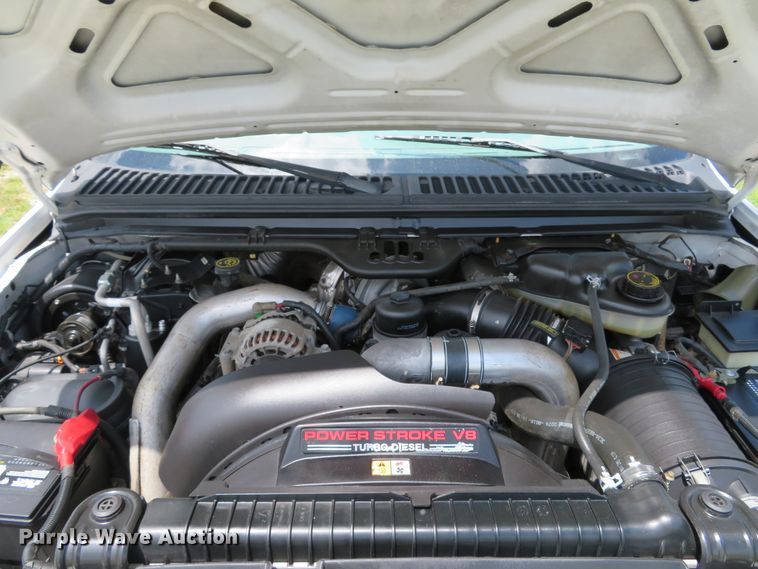 image for item DE8249 2004 Ford F350 Super Duty XL Crew Cab pickup truck