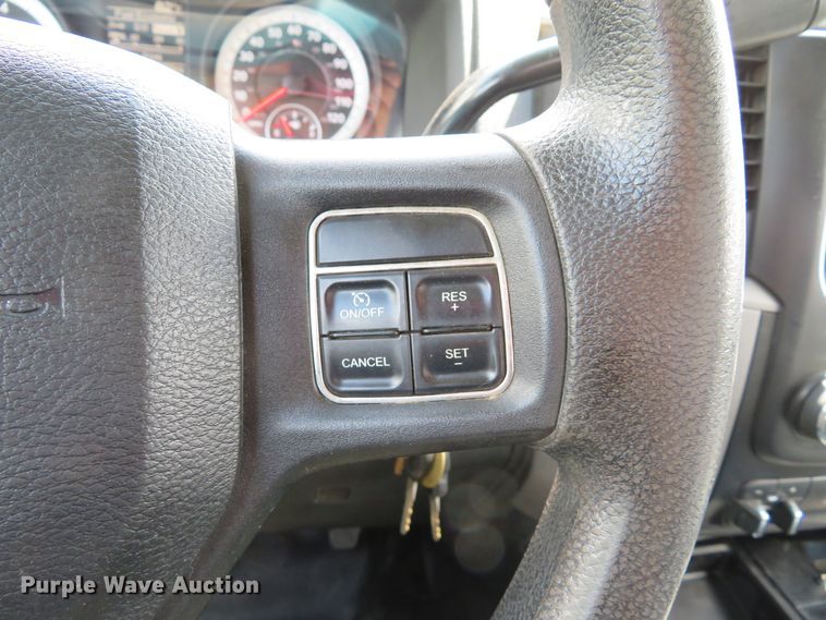 image for item DE8250 2013 Dodge Ram 2500HD pickup truck