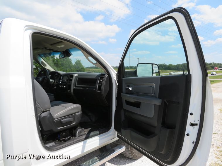 image for item DE8250 2013 Dodge Ram 2500HD pickup truck