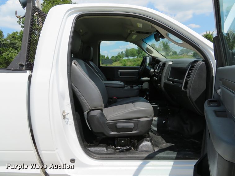 image for item DE8250 2013 Dodge Ram 2500HD pickup truck