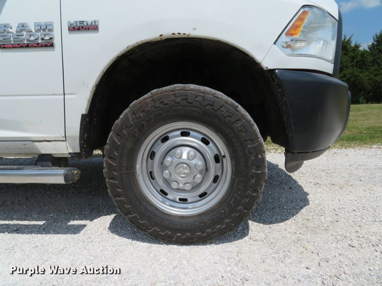 image for item DE8250 2013 Dodge Ram 2500HD pickup truck