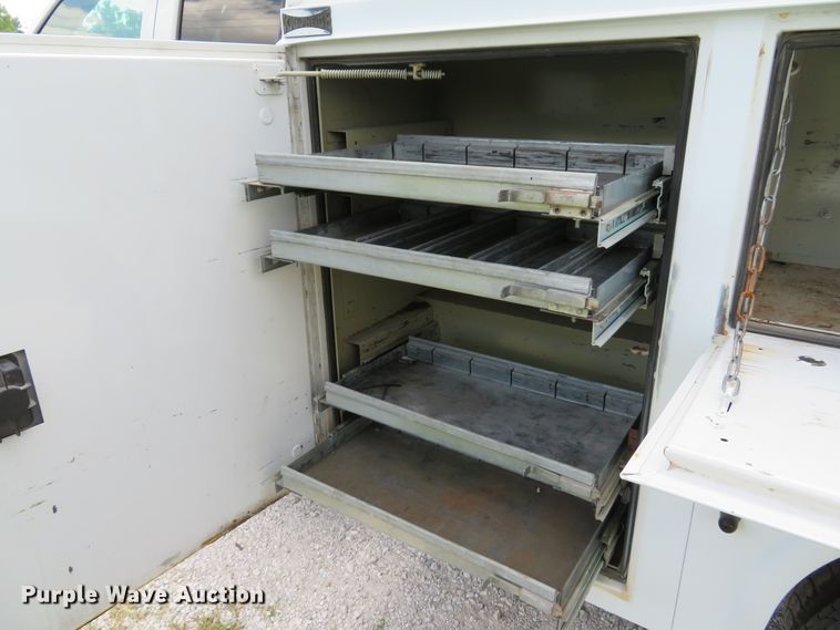 image for item DE8251 2010 Chevrolet Silverado 3500HD Ext. Cab utility bed pickup truck