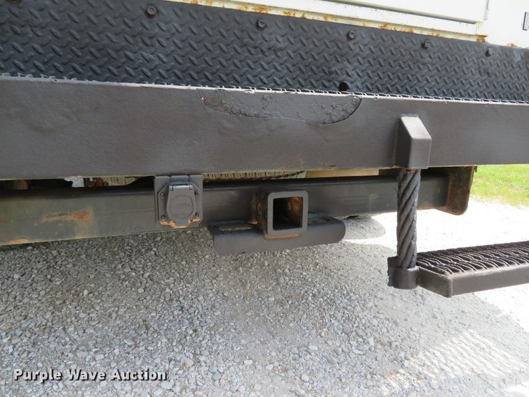 image for item DE8251 2010 Chevrolet Silverado 3500HD Ext. Cab utility bed pickup truck