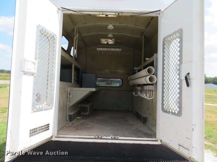 image for item DE8251 2010 Chevrolet Silverado 3500HD Ext. Cab utility bed pickup truck