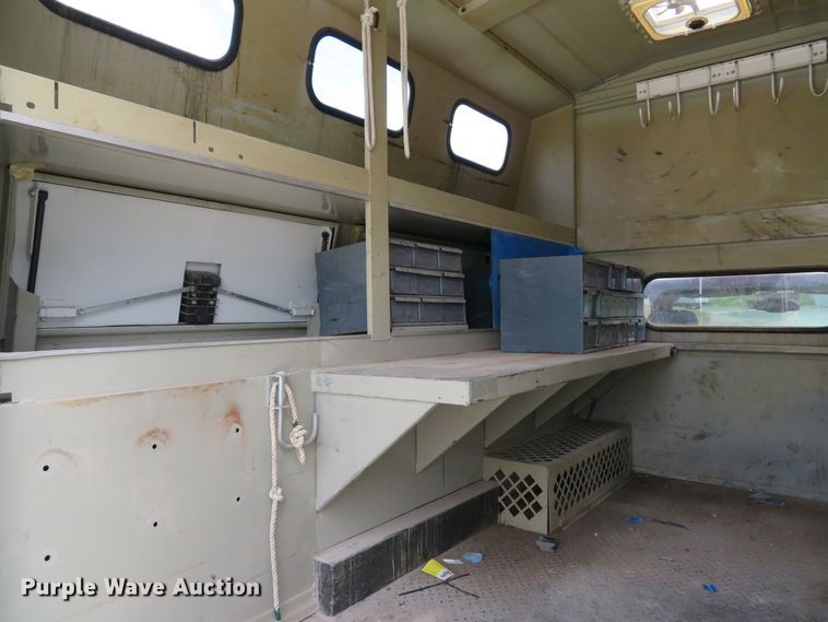 image for item DE8251 2010 Chevrolet Silverado 3500HD Ext. Cab utility bed pickup truck