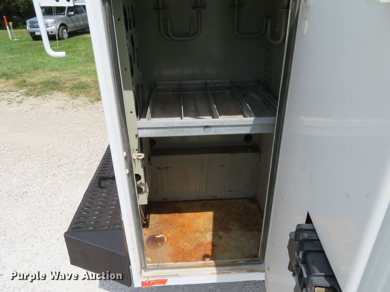 image for item DE8251 2010 Chevrolet Silverado 3500HD Ext. Cab utility bed pickup truck