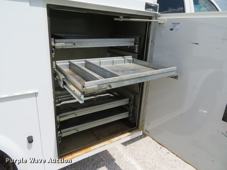 image for item DE8251 2010 Chevrolet Silverado 3500HD Ext. Cab utility bed pickup truck