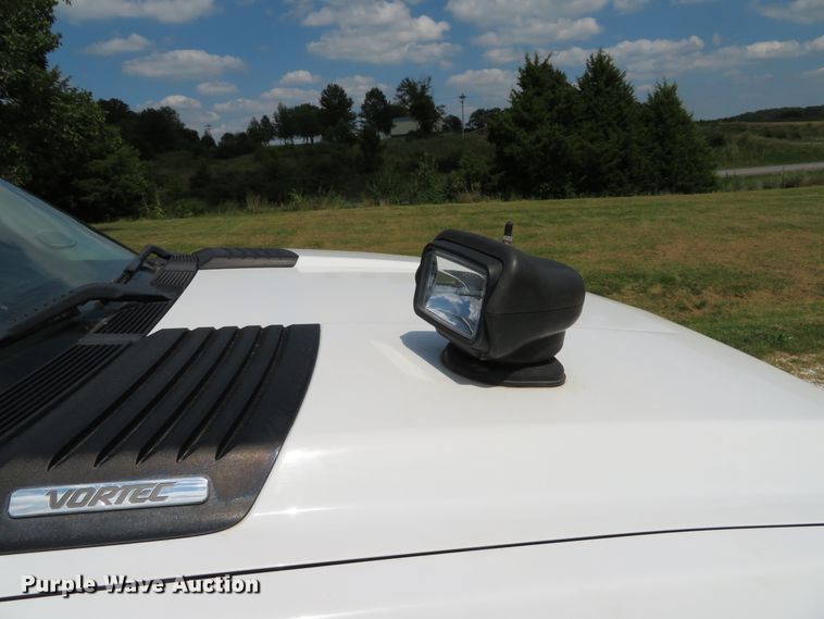 image for item DE8251 2010 Chevrolet Silverado 3500HD Ext. Cab utility bed pickup truck