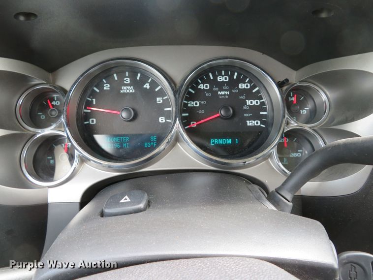 image for item DE8251 2010 Chevrolet Silverado 3500HD Ext. Cab utility bed pickup truck