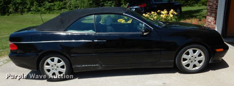image for item DE8511 2002 Mercedes Benz CLK320 convertible