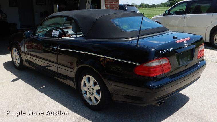 image for item DE8511 2002 Mercedes Benz CLK320 convertible