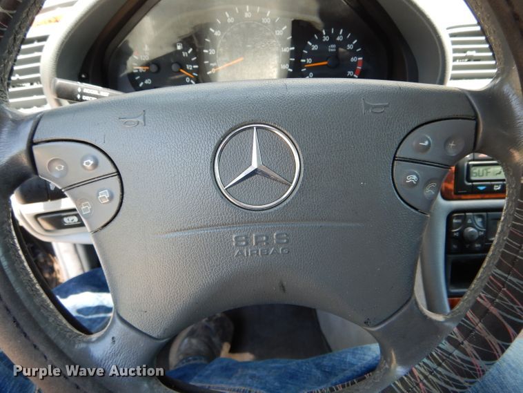 image for item DE8511 2002 Mercedes Benz CLK320 convertible