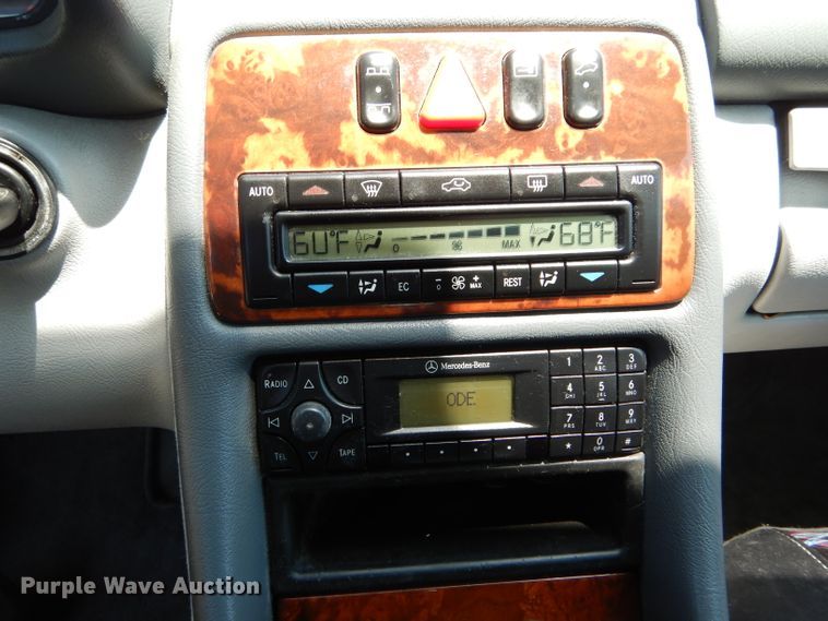 image for item DE8511 2002 Mercedes Benz CLK320 convertible