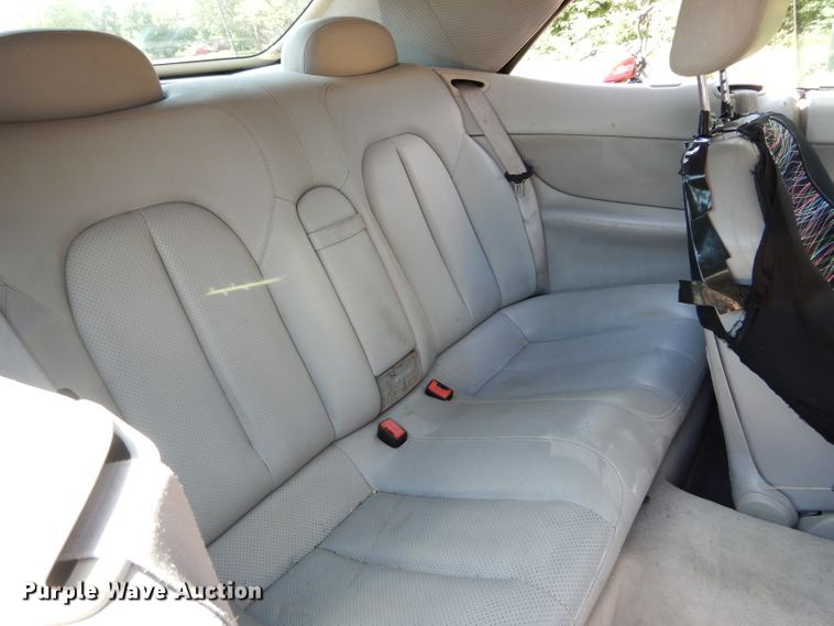 image for item DE8511 2002 Mercedes Benz CLK320 convertible