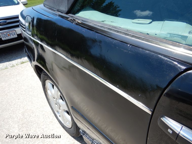 image for item DE8511 2002 Mercedes Benz CLK320 convertible