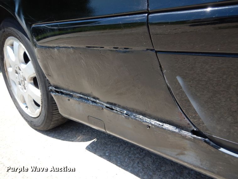 image for item DE8511 2002 Mercedes Benz CLK320 convertible