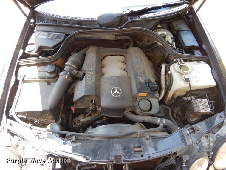 image for item DE8511 2002 Mercedes Benz CLK320 convertible
