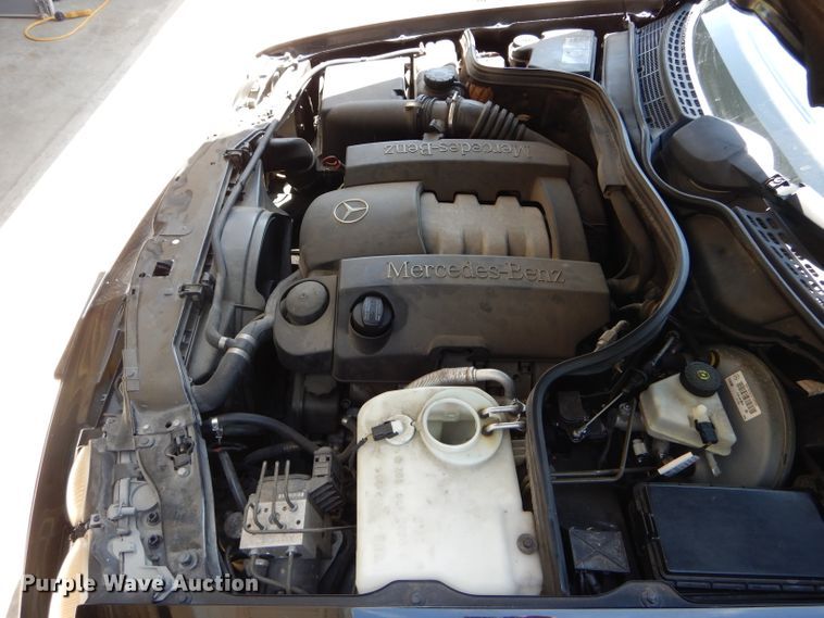 image for item DE8511 2002 Mercedes Benz CLK320 convertible