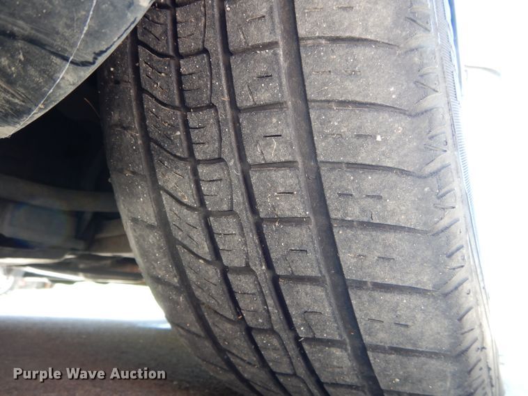 image for item DE8511 2002 Mercedes Benz CLK320 convertible