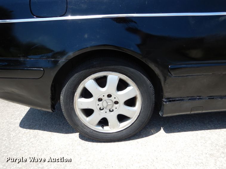 image for item DE8511 2002 Mercedes Benz CLK320 convertible