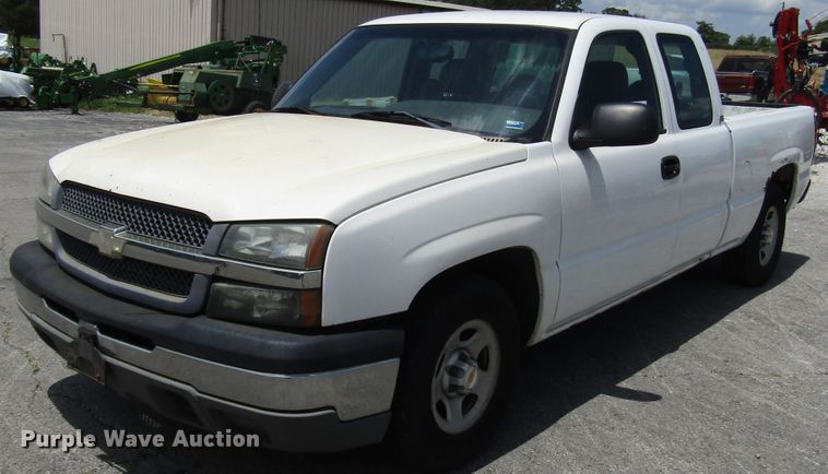 image for item DG1307 2003 Chevrolet Silverado 1500 Ext. Cab pickup truck