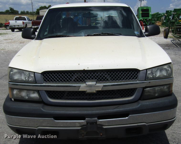 image for item DG1307 2003 Chevrolet Silverado 1500 Ext. Cab pickup truck