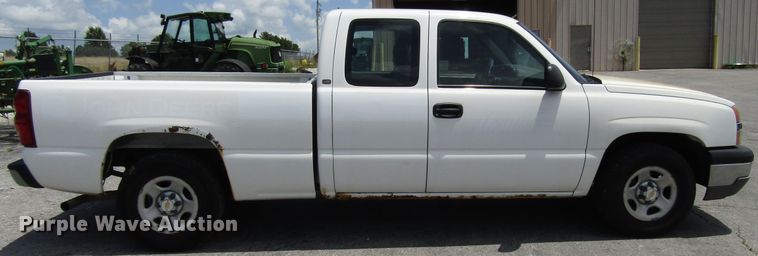image for item DG1307 2003 Chevrolet Silverado 1500 Ext. Cab pickup truck