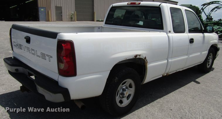 image for item DG1307 2003 Chevrolet Silverado 1500 Ext. Cab pickup truck