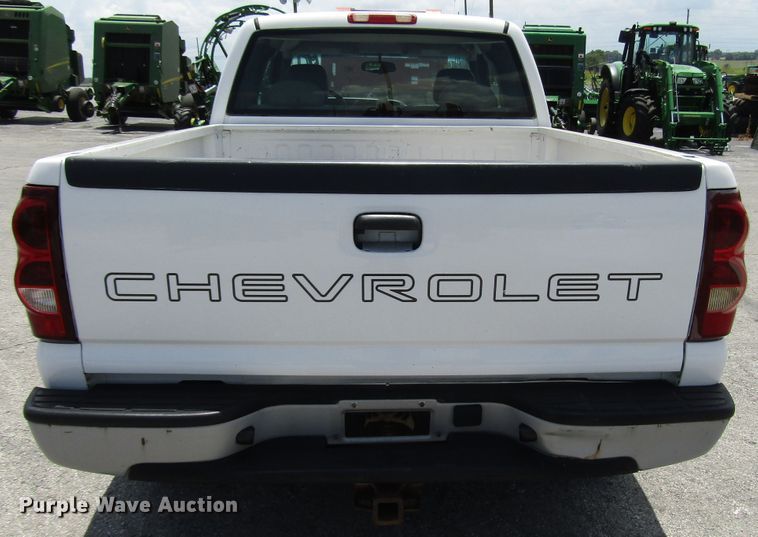 image for item DG1307 2003 Chevrolet Silverado 1500 Ext. Cab pickup truck