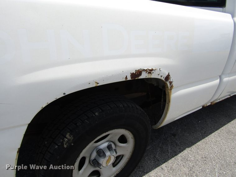 image for item DG1307 2003 Chevrolet Silverado 1500 Ext. Cab pickup truck