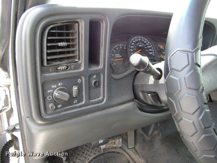 image for item DG1307 2003 Chevrolet Silverado 1500 Ext. Cab pickup truck