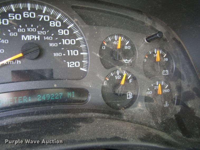 image for item DG1307 2003 Chevrolet Silverado 1500 Ext. Cab pickup truck