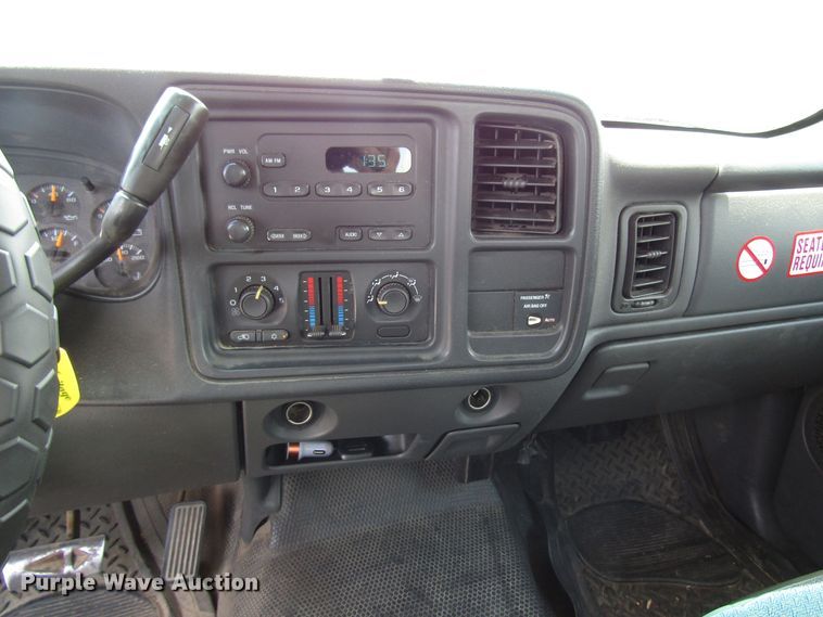 image for item DG1307 2003 Chevrolet Silverado 1500 Ext. Cab pickup truck