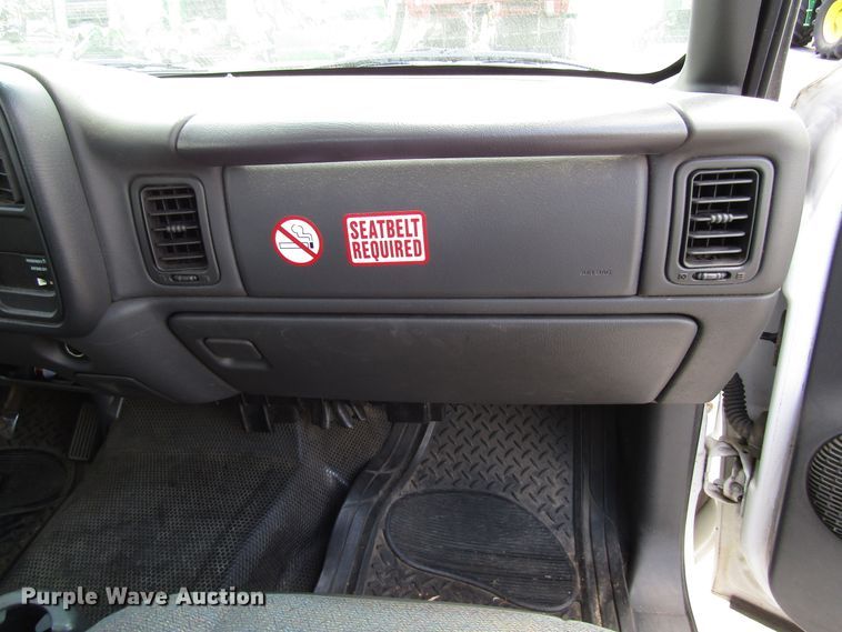 image for item DG1307 2003 Chevrolet Silverado 1500 Ext. Cab pickup truck