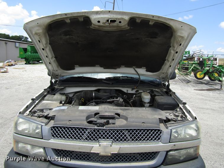 image for item DG1307 2003 Chevrolet Silverado 1500 Ext. Cab pickup truck