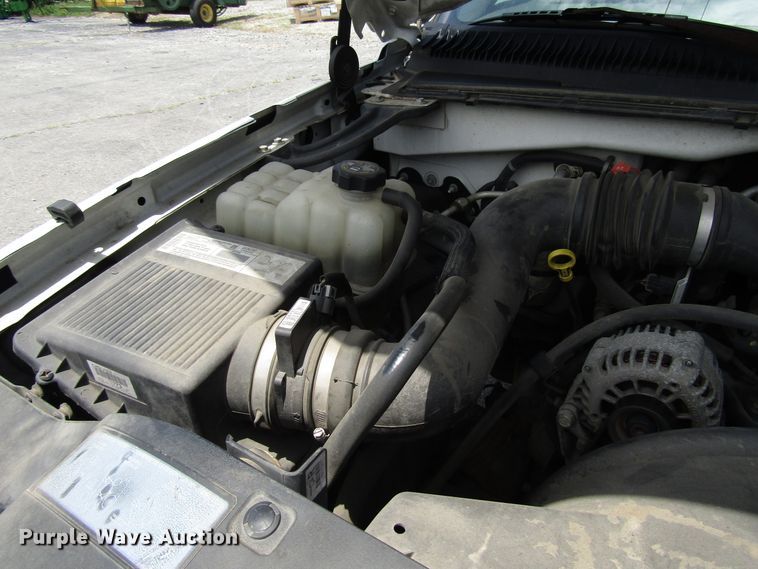 image for item DG1307 2003 Chevrolet Silverado 1500 Ext. Cab pickup truck