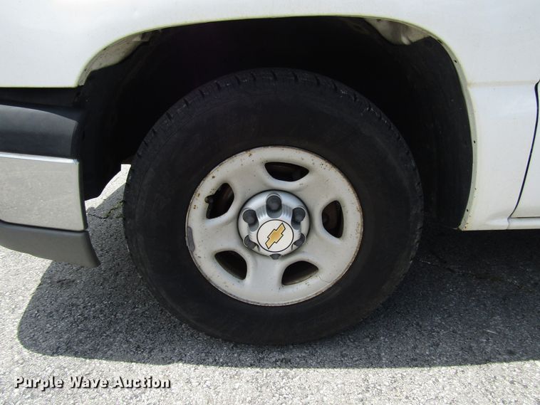 image for item DG1307 2003 Chevrolet Silverado 1500 Ext. Cab pickup truck
